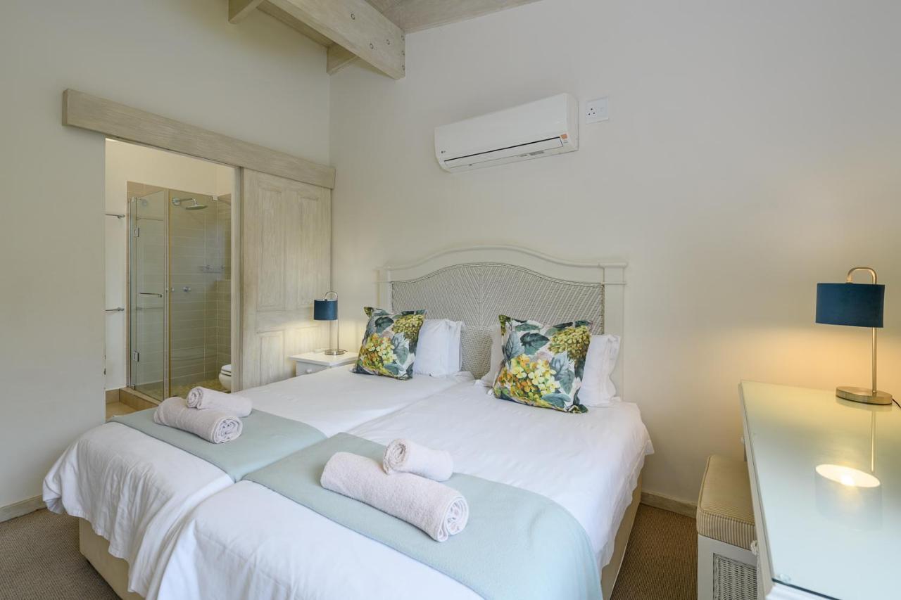 San Lameer 2702 - 4 Bedroom Classic - 8 Pax - San Lameer Agency Apartment *